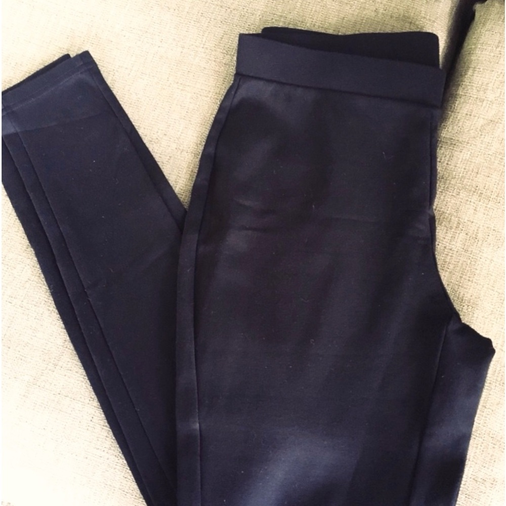 Chico’s NWOT Black Stretch Leggings Pants Sz 00. !